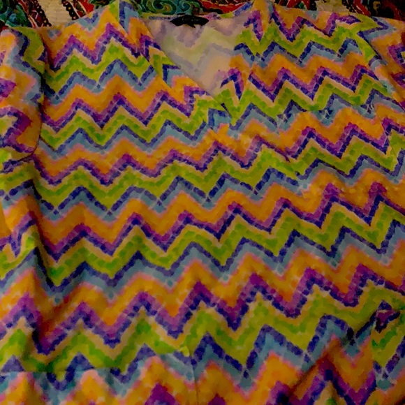 Scrub top - Picture 1 of 2